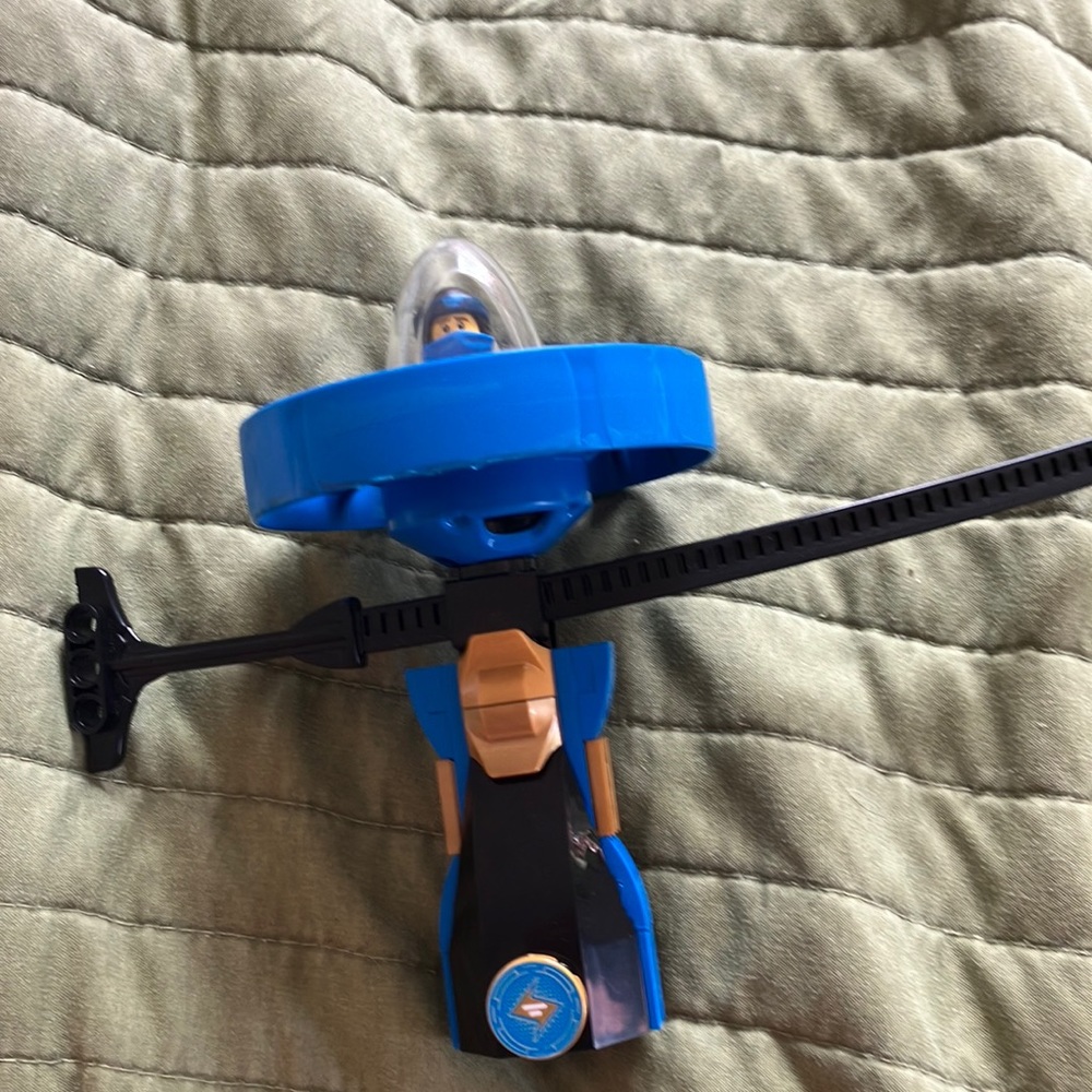 Lego Ninjago Spinjistu Rip Fighter with mini fig
